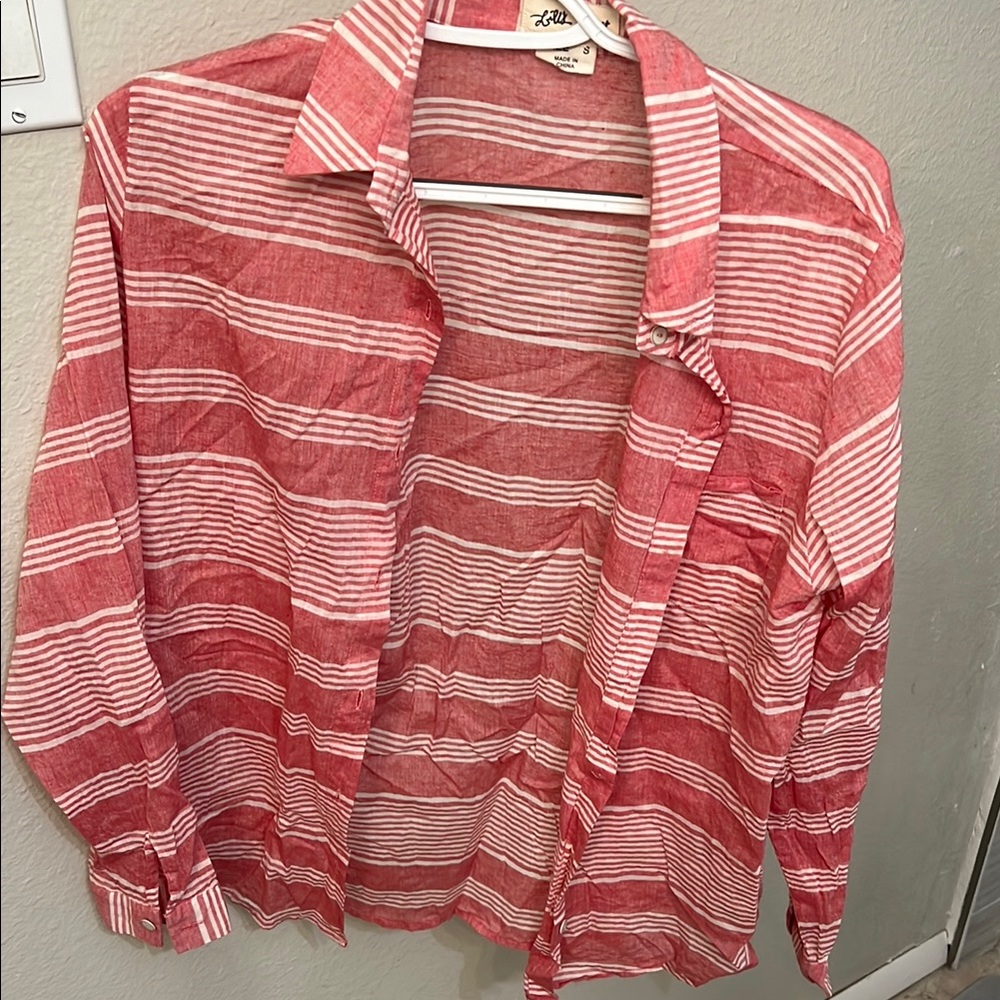 Red and white Striped women’s light weight flannel. Lilis Closet